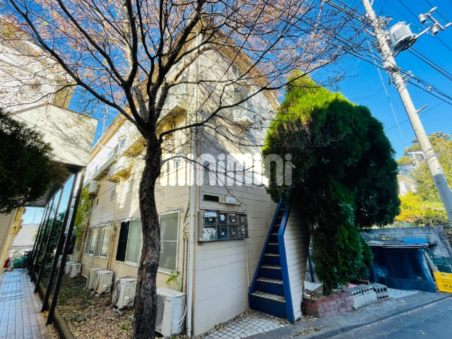 建物外観　南向き日当たり良好