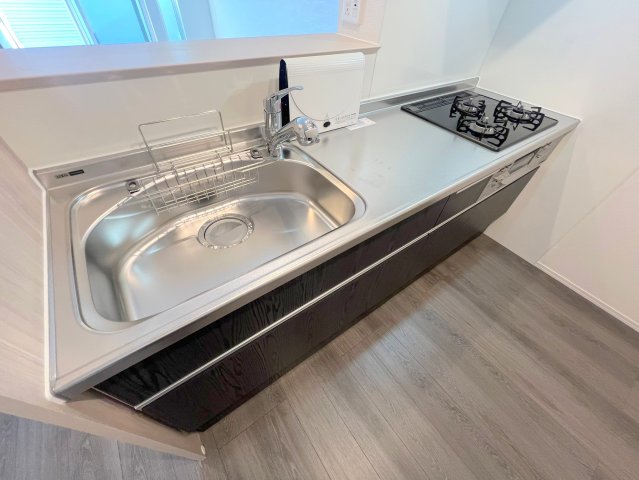 キッチン　作業のしやすい広めのキッチンです。