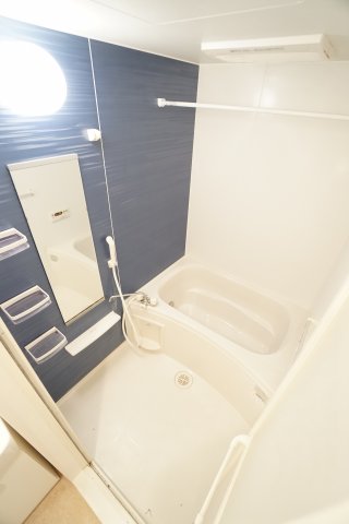 バス・シャワールーム　※同タイプの写真です。