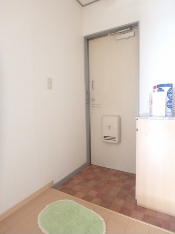 玄関　図面と現状に相違がある場合には現状を優先