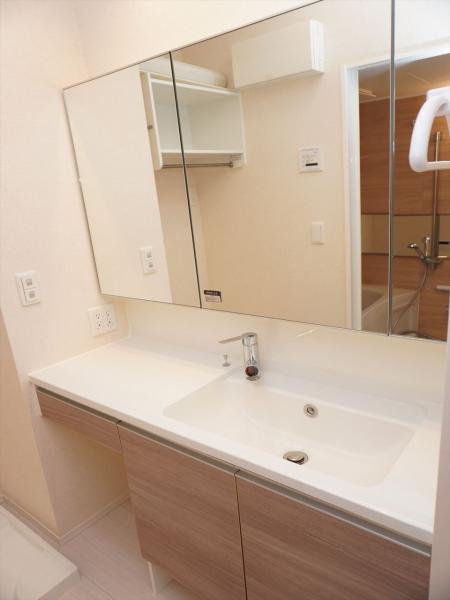 洗面設備　洗面所