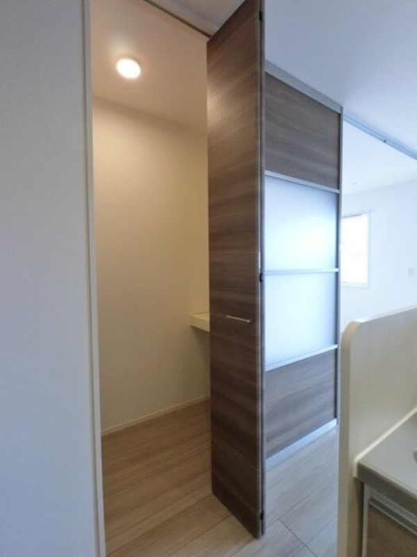 収納　図面と現状に相違がある場合には現状を優先