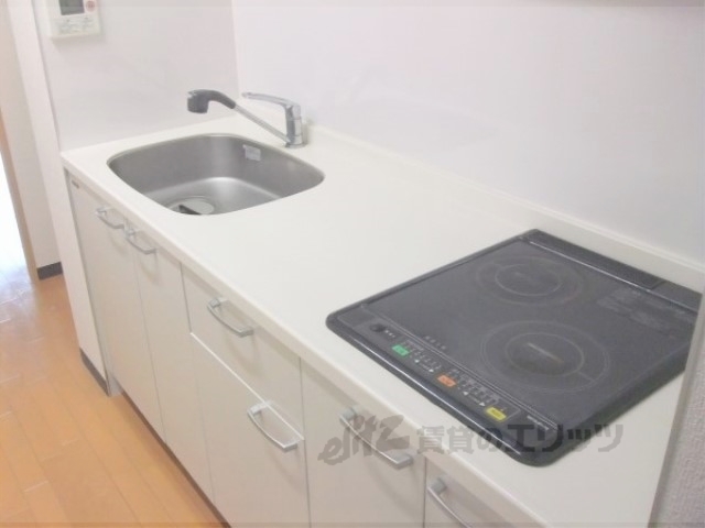 キッチン　トイレ棚