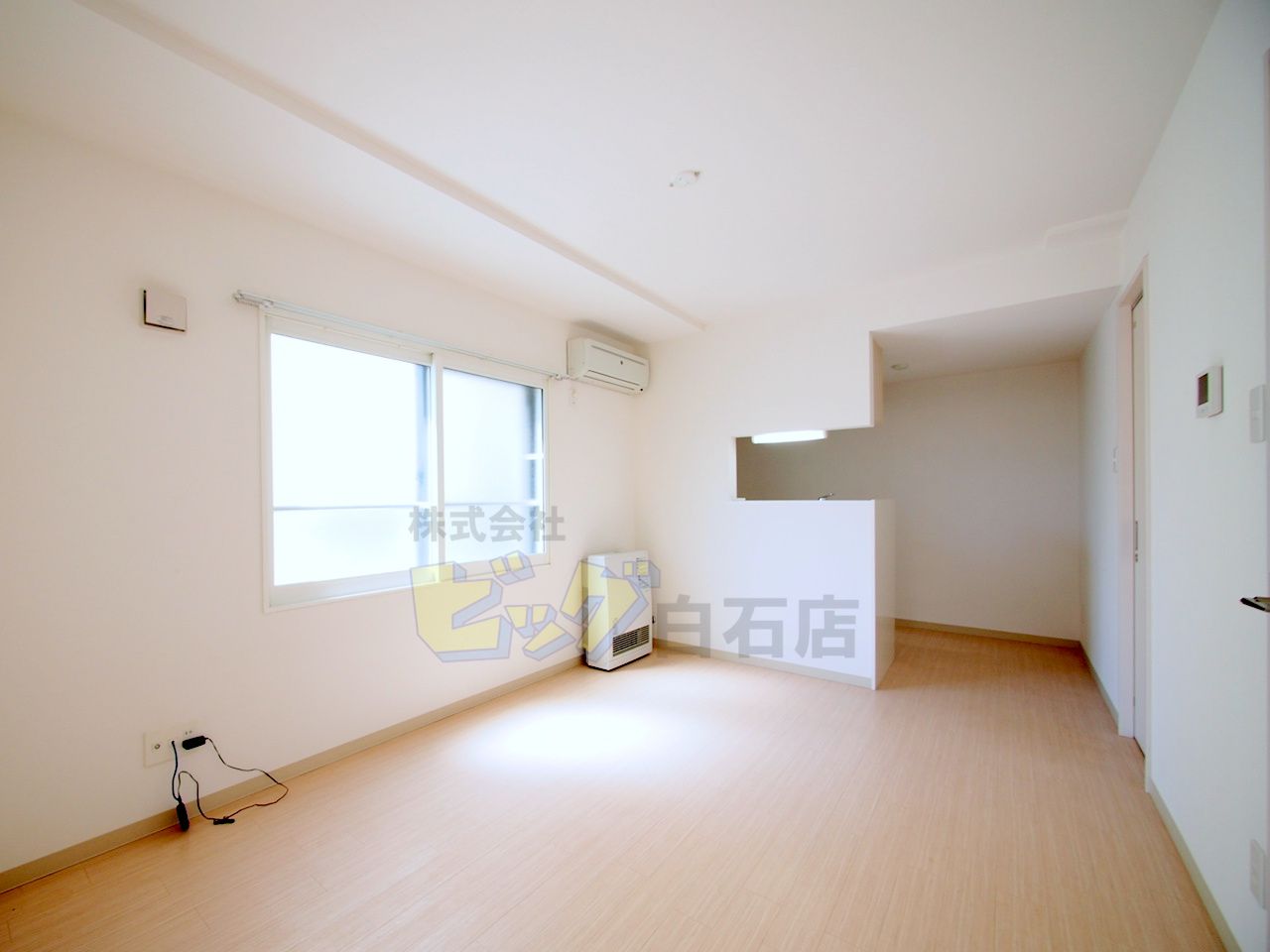 居室・リビング　南西向きで陽当たり良好です♪