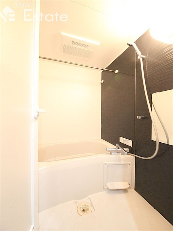 バス・シャワールーム　バスルーム