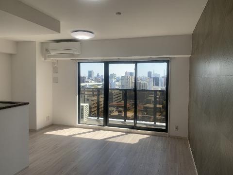 居室・リビング　室内