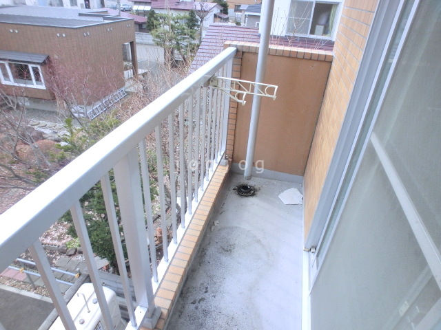 バルコニー　あると嬉しいバルコニー付きです。