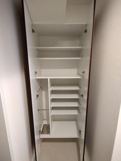 その他設備　玄関収納