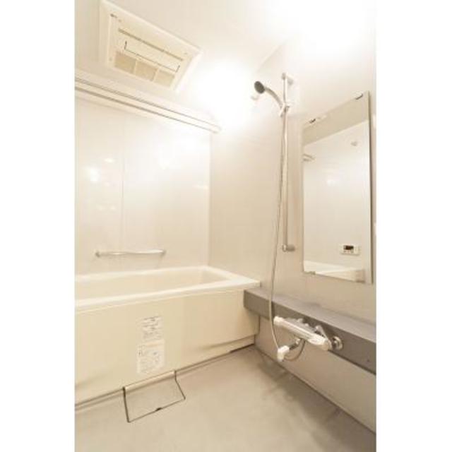 バス・シャワールーム　※写真は同タイプ住戸です。