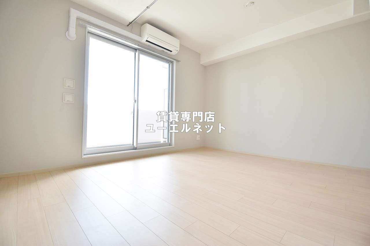 居室・リビング　ゆったりとくつろげる、落ち着きのある居室空間です