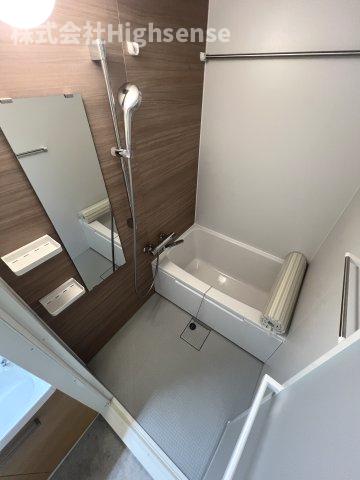 バス・シャワールーム　落ち着いた空間のお風呂です