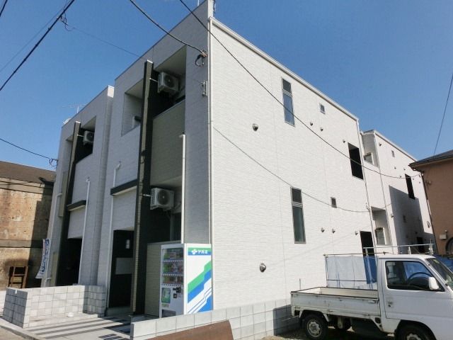 建物外観　２０１２年築の綺麗な外観です。