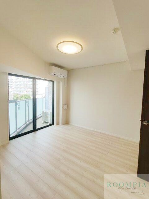 居室・リビング　※同タイプの別のお部屋です。