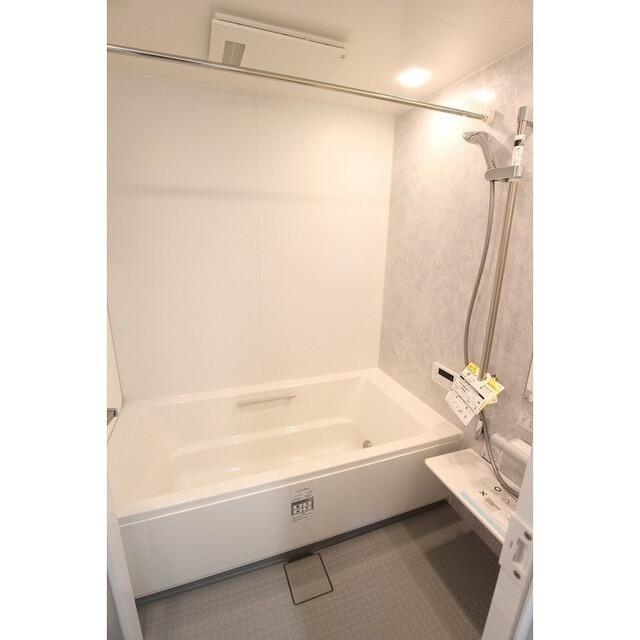 バス・シャワールーム　追焚機能・浴室暖房乾燥機付♪