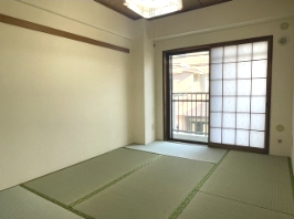 居室・リビング　【参考】同建物内の別のお部屋の画像です