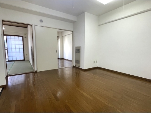 居室・リビング　【参考】同建物内の別のお部屋の画像です