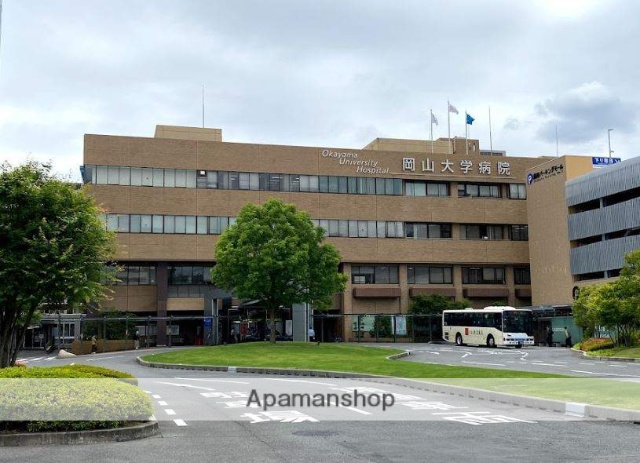 病院　岡山大学病院（病院）まで988m