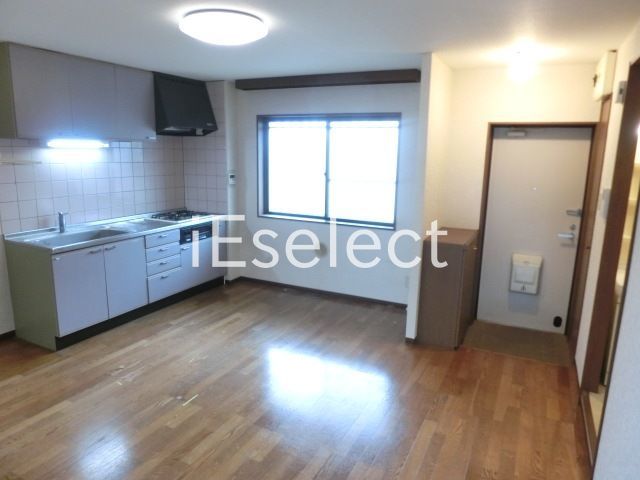 居室・リビング　10帖のリビングでゆったり過ごせます