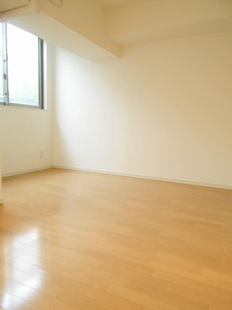 居室・リビング　別号室参考写真