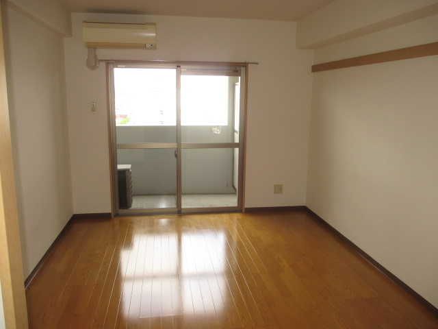 居室・リビング　※別部屋の参考写真となります※現況優先※