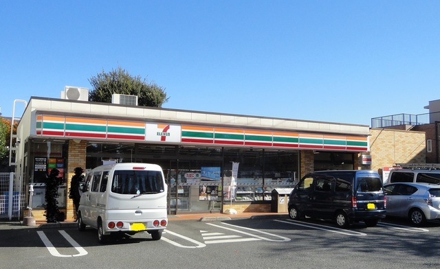 コンビニ　セブンイレブン世田谷成城１丁目店（コンビニ）まで499m