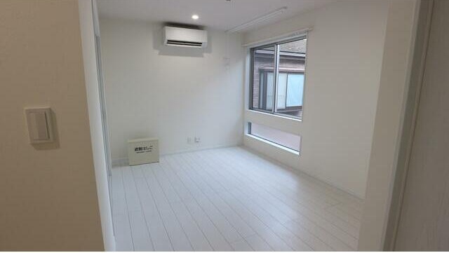 居室・リビング　使いやすい形の為、レイアウトを楽しめます♪