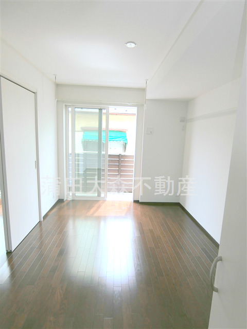 その他　洋室6帖の寝室　ウォークインクローゼット付！