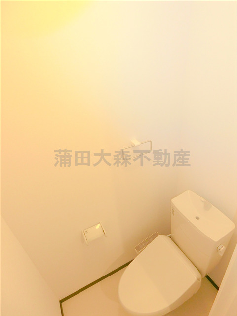 トイレ　温水洗浄便座付きのトイレ