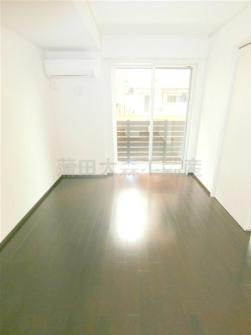 居室・リビング　南向きバルコニーのLDK10.1帖　カウンターキッチンのリビ