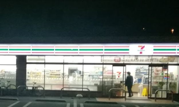 コンビニ　セブンイレブン 墨田堤通1丁目店（コンビニ）まで749m