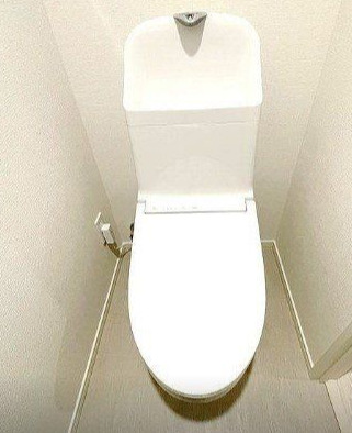 トイレ　清潔感のあるトイレです