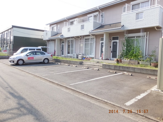 駐車場　駐車場（別途有料）※空き要確認