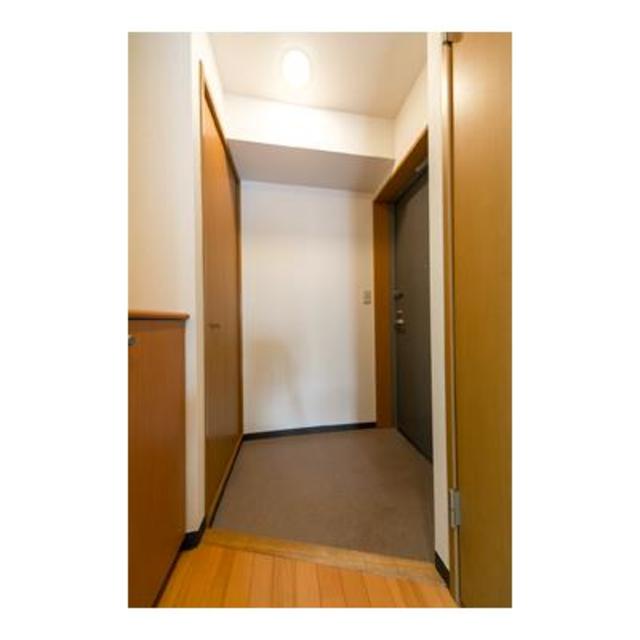 玄関　※写真は同タイプ住戸です。