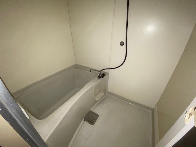 バス・シャワールーム　※別部屋参考写真