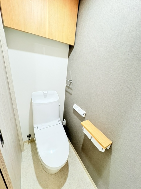 トイレ　洗浄機能付きトイレ※同タイプ参考写真