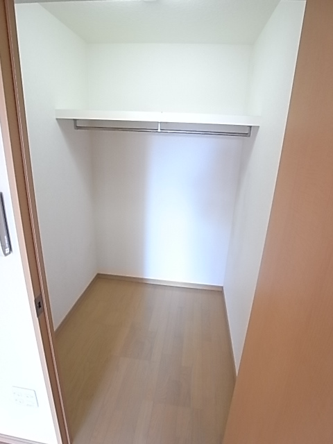 収納　ウォークインクローゼット