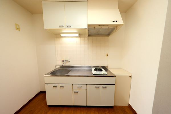 キッチン　※同建物同タイプの別の部屋