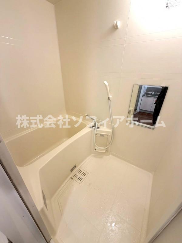 バス・シャワールーム　205号室のお写真となります