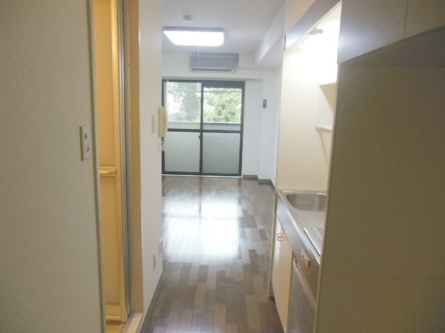 玄関　★お部屋探しは株式会社タウンハウジング東京まで★