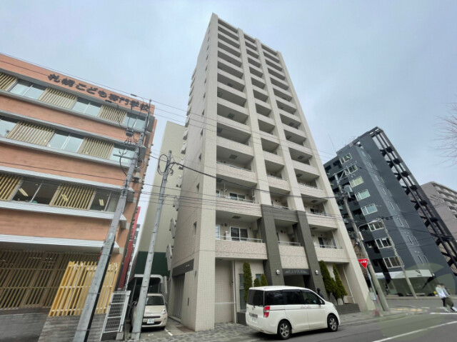 建物外観　札幌市中央区北一条西「ラトゥール」