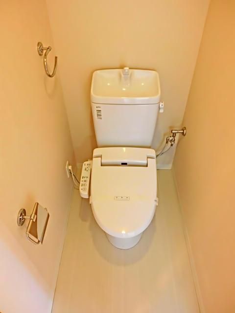 トイレ　ウォシュレット完備