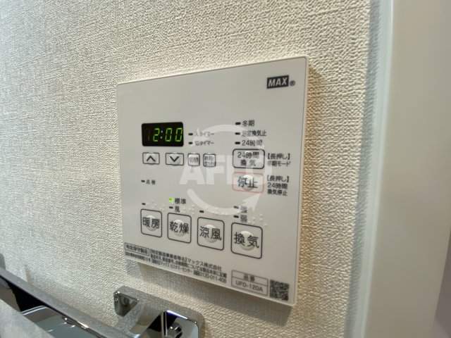 その他設備　イノセント堂山　浴室換気乾燥暖房機