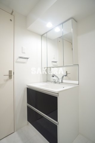 洗面設備　朝の身支度に欠かせない独立洗面台♪