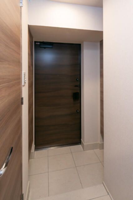 玄関　※写真は同タイプ住戸です。