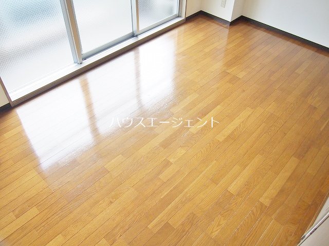 その他　日当たり良い洋室のです。