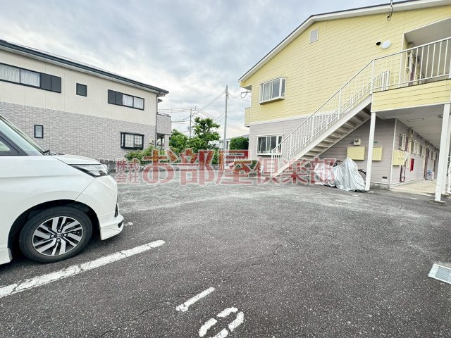 駐車場　車をお持ちの方に嬉しい駐車場付きの物件です