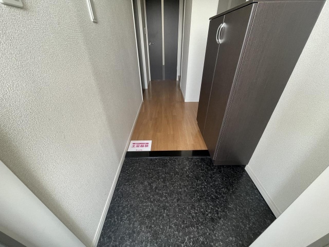 玄関　下駄箱つき