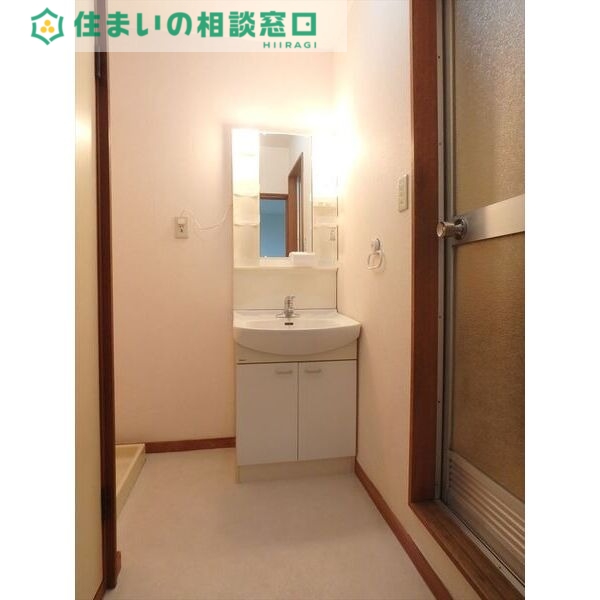 洗面設備　同型