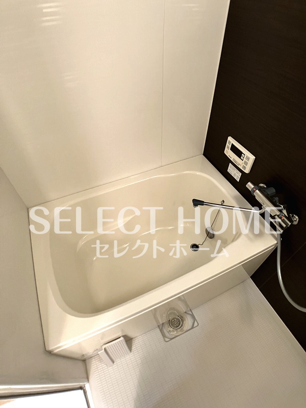 バス・シャワールーム　ゆったり過ごせるお風呂です
