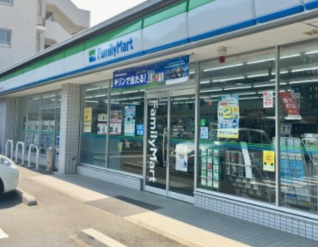 コンビニ　ファミリーマート練馬高松五丁目北店（コンビニ）まで610m
